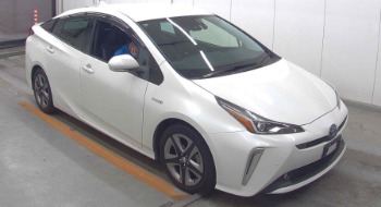 TOYOTA PRIUS HYBRID S TOURING SELECTION